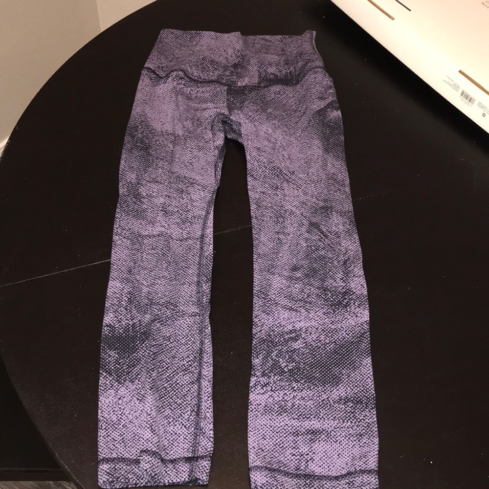 Lululemon align crops!